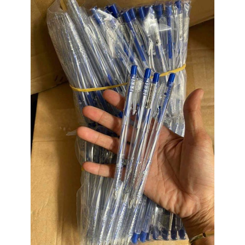 Bịch 100 cây bút bi.