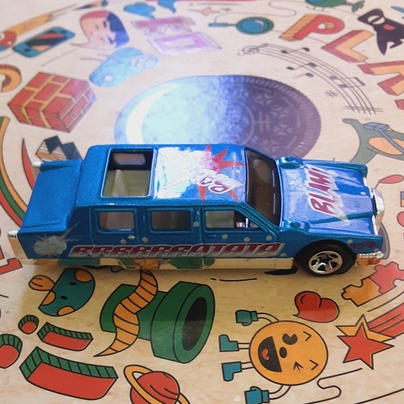 Xe Mô Hình Hot Wheels Limozeen Loose