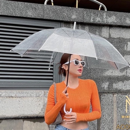 Dù trong suốt đi mưa chụp ảnh nghệ thuật sang chảnh