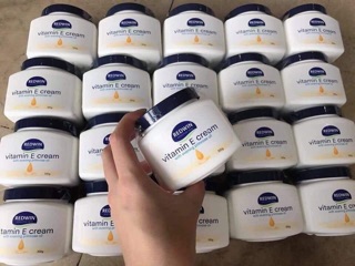 Kem dưỡng Vitamin E Úc
