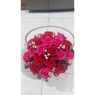 giỏ hoa sáp thơm 22 bông 145k