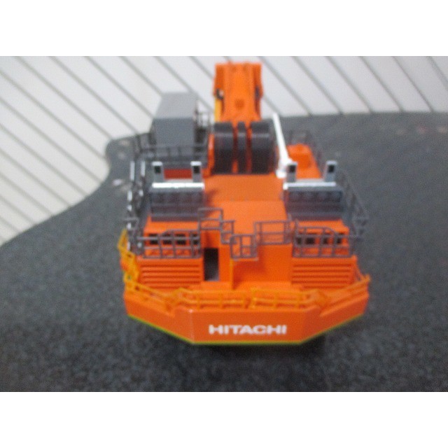Mô hình 1/87 Hitachi EX8000 kèm 1 fig công trường thi công Full box