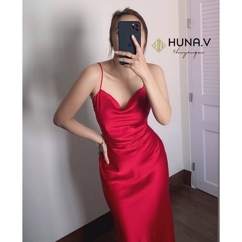Váy Lụa Cổ Đổ Dài Xẻ Đùi Sexy
