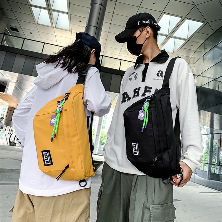 Túi đeo chéo ngực thời trang cá tính cho nam | BigBuy360 - bigbuy360.vn