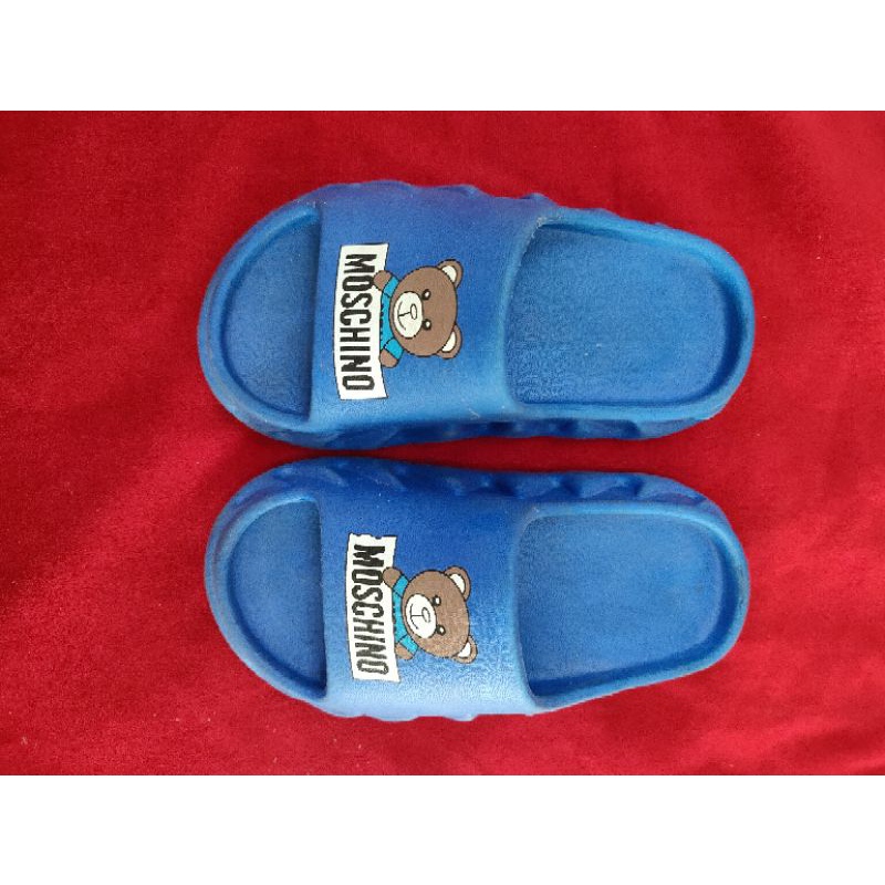 Dép bé trai thanh lý