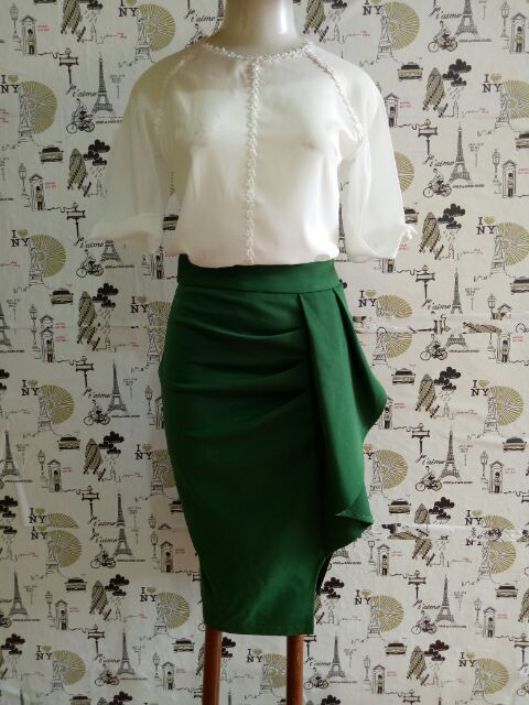 SET ÁO VÀ CHÂN VÁY XẾP LY VẠT BÈO CÓ NƠ | BigBuy360 - bigbuy360.vn