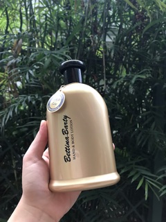 💋💋💋 GEL SỮA TẮM VÀ DƯỠNG THỂ TÍCH HỢP NƯỚC HOA BETTINA BARTY GOLD LINE
