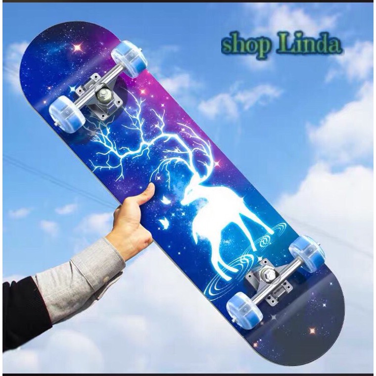 Ván trượt skateboard thể thao cao cấp chất liệu gỗ phong ép 7 lớp mặt nhám có đèn led phát sáng