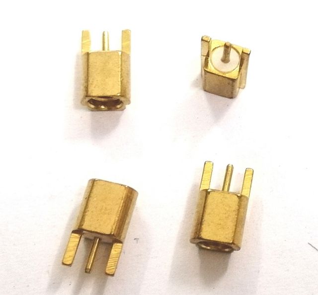 Đầu jack MMCX 3 chân hàn dây nối tại nghe DIY