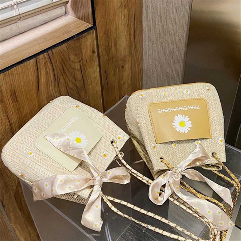 Okdeals Túi Đeo Vai Bằng Vải Lụa Hình Hoa Hướng Dương Màu Trắng Thời Trang Hàn Quốc Có Nhiều Màu Cho Nữ