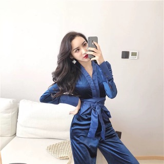 Jum dài quần ống rộng-jum cổ V sang trọng