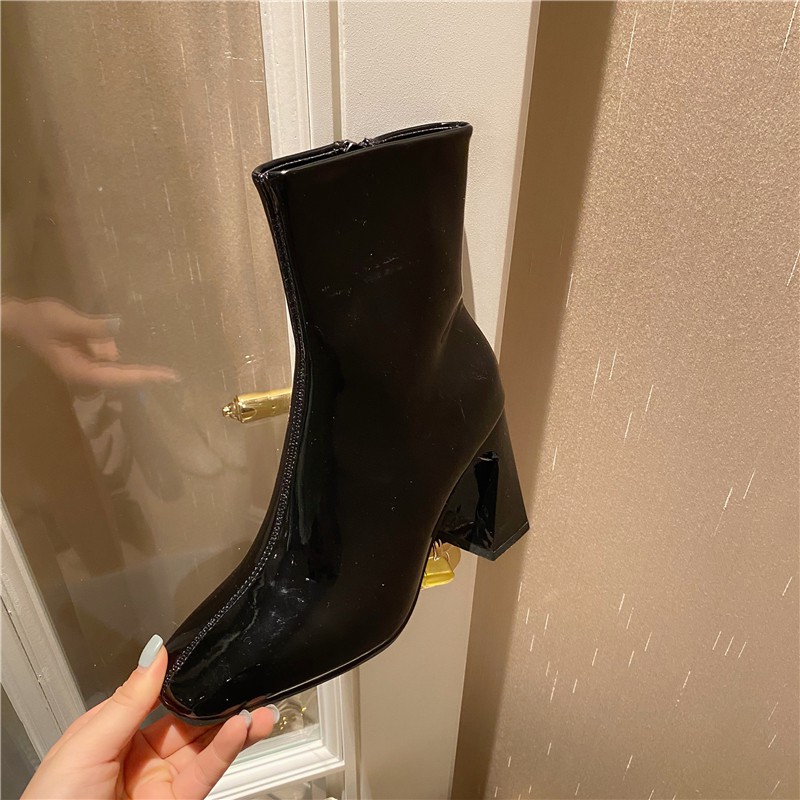 Giày bốt nữ mã 2300 có 3 màu đen trắng đỏ cổ cao da bóng khóa kéo cạnh boot nữ gót cao 7 cm boots ulzzang hàn quốc 2020