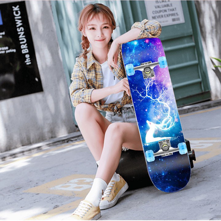 Ván trượt thể thao, skateboard có bánh xe phát sáng cho người lớn và trẻ em