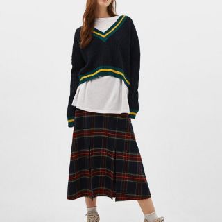 Áo len Bershka cổ tim