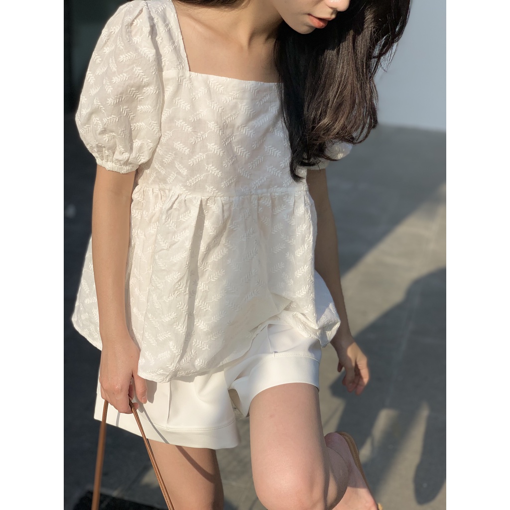 Áo babydoll kiểu cổ vuông vải thô thêu hoa lưng dây nơ TKA316 LOLLIE STUDIO