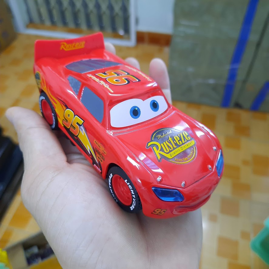 Mô hình xe ô tô Lightning MC Queen car 3 có nhạc và đèn đồ chơi trẻ em tỉ lệ 1:32