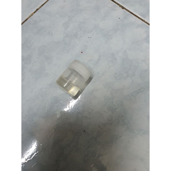 Mỡ bôi trơn động cơ màu trắng