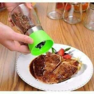Lọ xay tiêu và đựng hạt tiêu