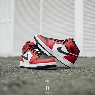 [𝐇𝐎𝐓 𝐓𝐑𝐄𝐍𝐃 𝟐𝟎𝟐𝟏!!!] Giày Jordan CHICAGO MID BLACK TOE HIGH !!!