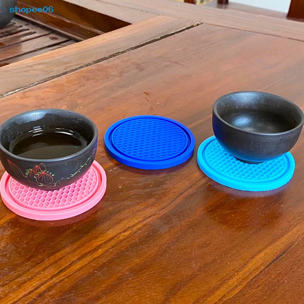 Giá đỡ bình nước bằng PVC cách nhiệt tiện dụng cho xe hơi