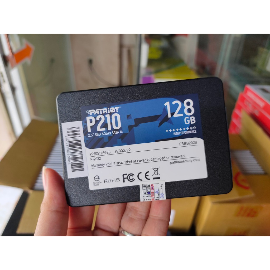 Ổ CỨNG SSD PATRIOT  128GB  Sản phẩm chính hãng USA - Bảo hành 36 tháng !