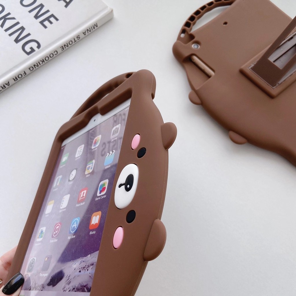 Ốp lưng silicone mềm hình gấu Brown có tay cầm cho Ipad mini 1 2 3 4 5 ipad 5/6/2017/2018/pro 9.7 10.2 | BigBuy360 - bigbuy360.vn