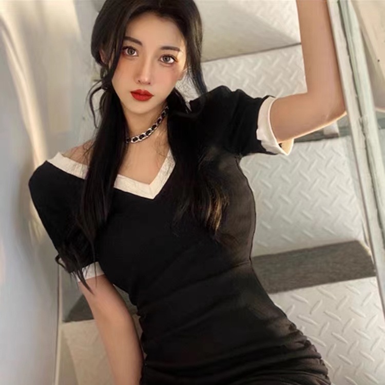 Đầm Perty tay ngắn cổ chữ V màu sắc tương phản thời trang quyến rũ cho nữ