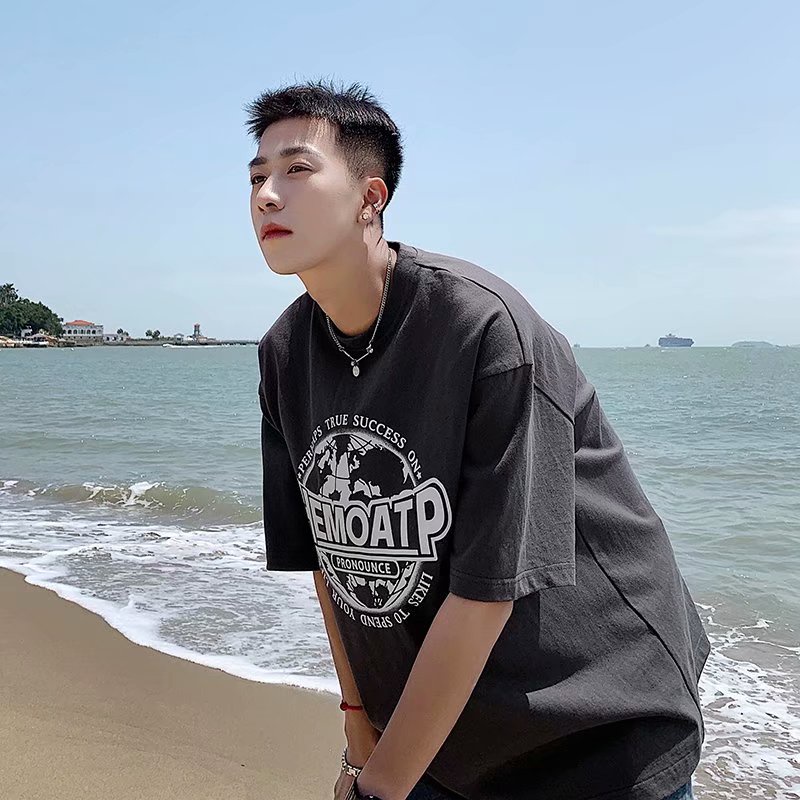 Áo thun tay ngắn dáng rộng in chữ phong cách Hàn Quốc thời trang cho nam size M-5XL