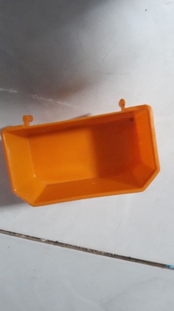 GÁO DỪA CHO GÀ ĂN-GÀ UỐNG NƯỚC-GÁO NHỰA CHO GÀ ĂN-GÁO NHỰA CHO GÀ UỐNG NƯỚC- GÁO DỪA TRỒNG HOA LAN