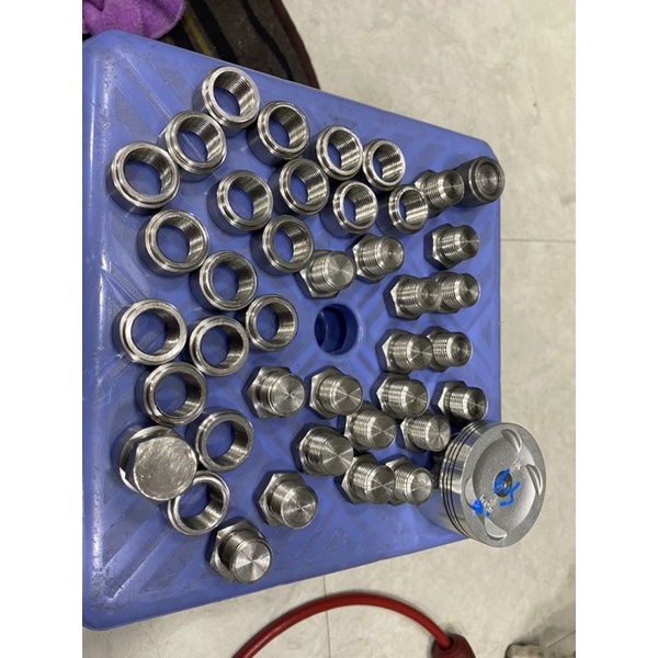 Ốc hàn cổ bô gắn sensor oxi.