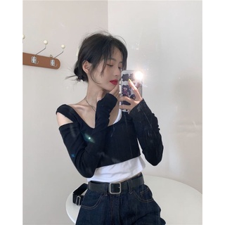 Áo croptop mua 1 được 2 hot Douyin