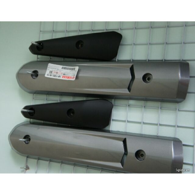 Ốp Pô Nhựa Màu Bạc Cho Sirius RC