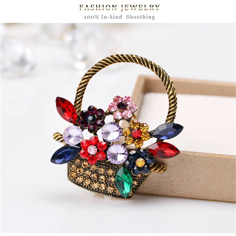 Ghim Cài Áo Hình Giỏ Hoa Đính Đá Xinh Xắn