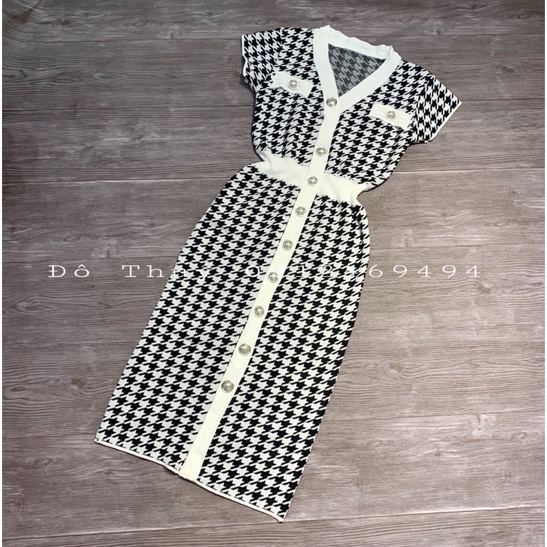 Váy len kẻ thu đông