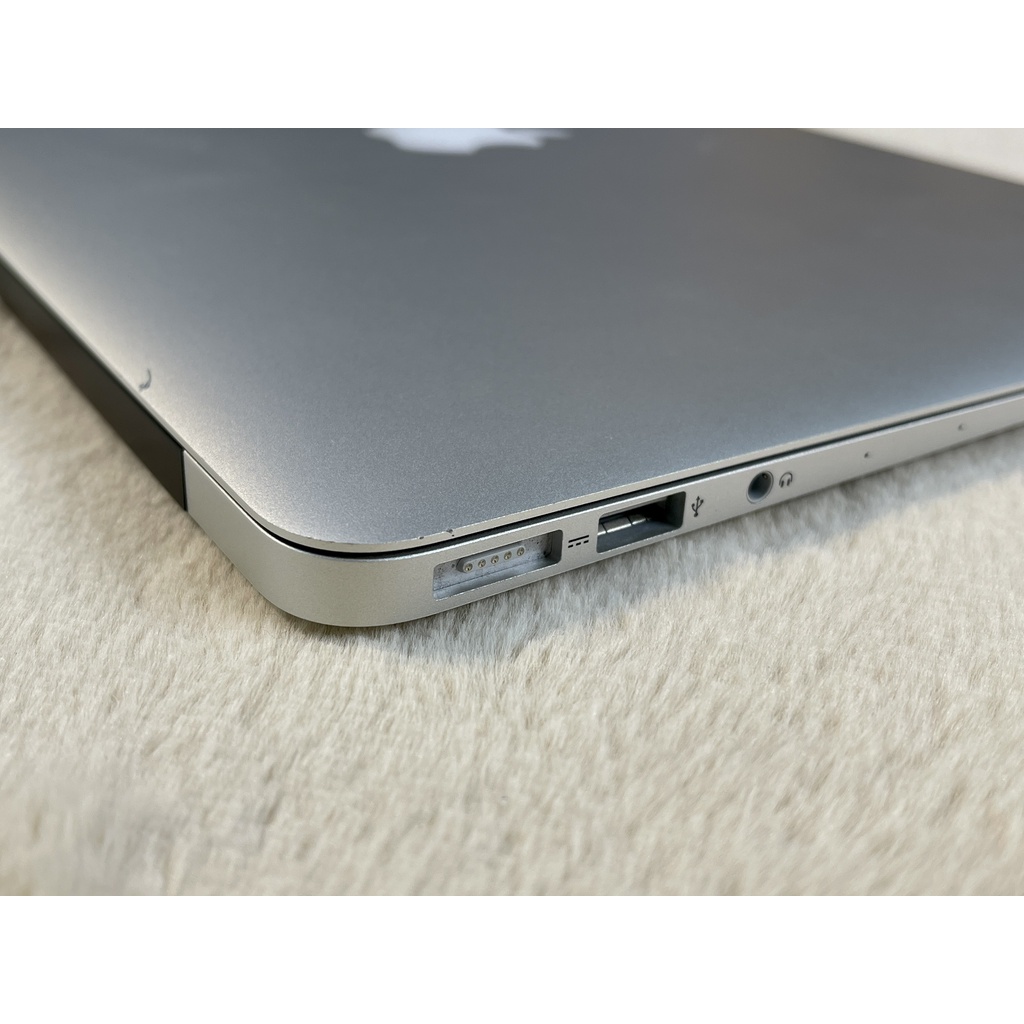 Máy tính Macbook Air (13-inch, Early 2015) Core i5 1.6 GHz / RAM 8GB / SSD 128GB MJVG2