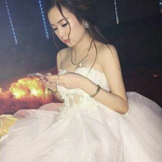 Đầm cúp ngực xòe công chúa