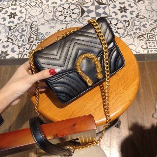 Túi móng rồng dây xích vàng phối da pu