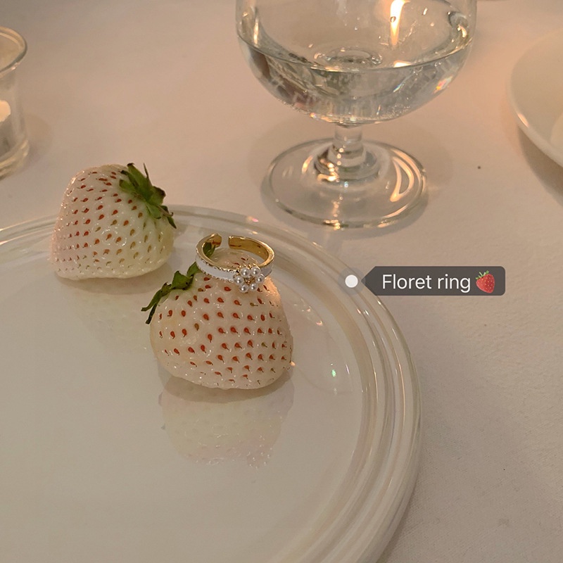 Nhẫn Đính Ngọc Trai Trắng Hình Hoa Sang Trọng Phong Cách Cổ Điển