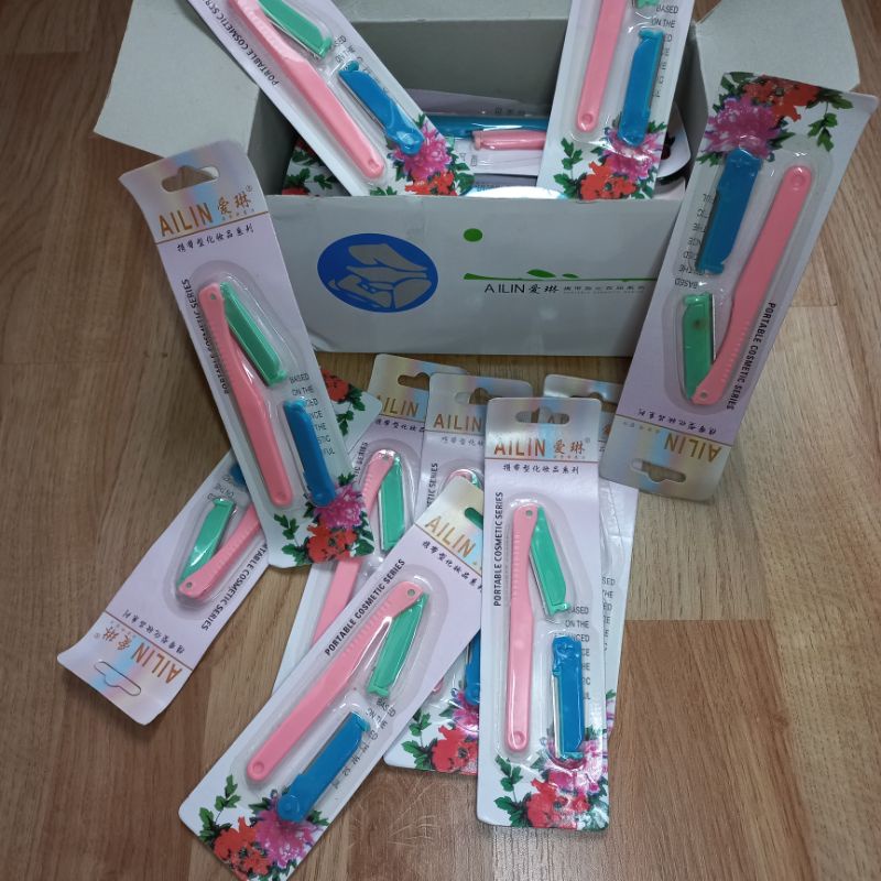 Dao cạo lông các loại kèm thêm 1 lưỡi giá bán 1 đóng gói như hình