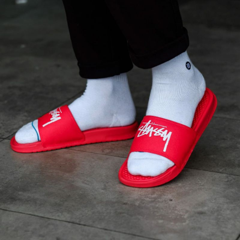 Giày Sandal Nike Benassi X Stussy Màu Trắng Đỏ