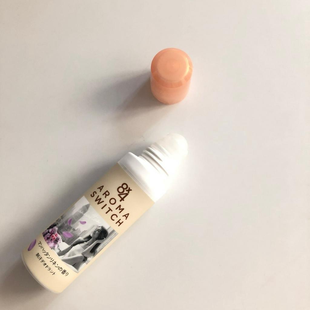 Lăn Khử Mùi Hương Hoa Aroma Switch