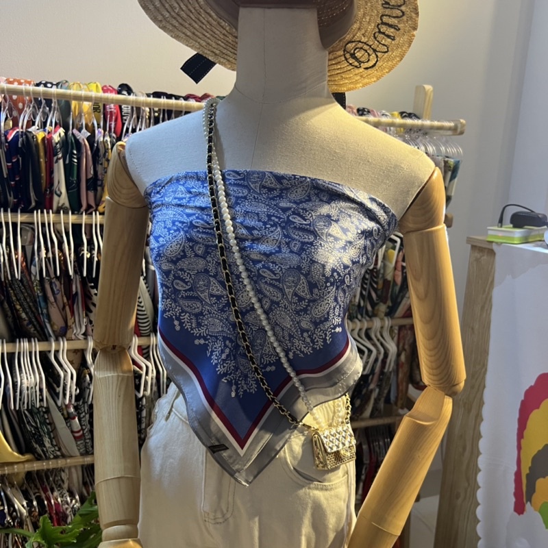 Khăn bandana lụa vuông in hình lá size 70cm