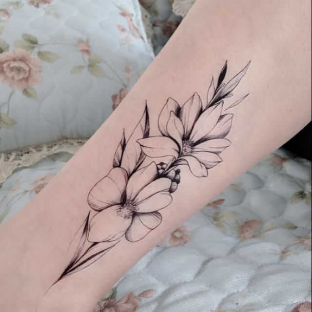 Hình xăm dán tatoo hoa nghệ thuật trắng đen đường kẻ sắc nét Th390, size &lt; 15x21cm