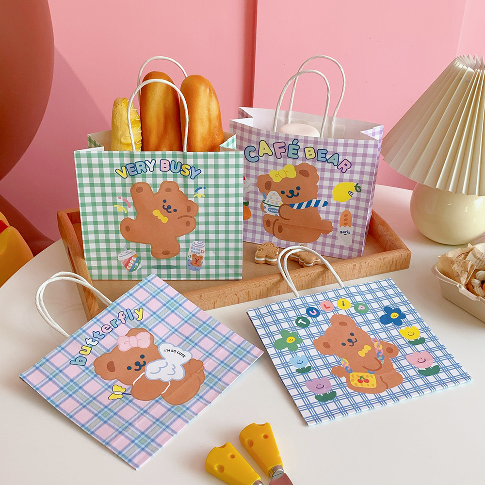 Túi đựng quà và mua sắm in hình chú gấu làm bằng giấy sáng tạo đáng yêu