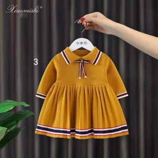 Váy len thu đông xinh xắn cho bé