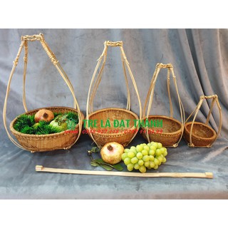 Quang gánh tre trang trí giá rẻ cho nhà hàng quán ăn, gồm 2 thúng 1 đòn, 2 giắng gánh