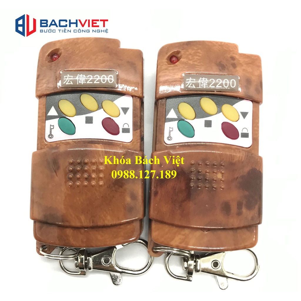 Điều khiển cửa cuốn Sanyuan 2200 Đài Loan mã gạt sóng 330Mhz, vỏ vân gỗ.