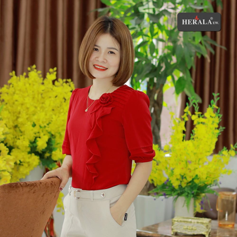 Áo sơ mi nữ thời trang văn phòng Herala phối bèo hoa bên vai - SM24