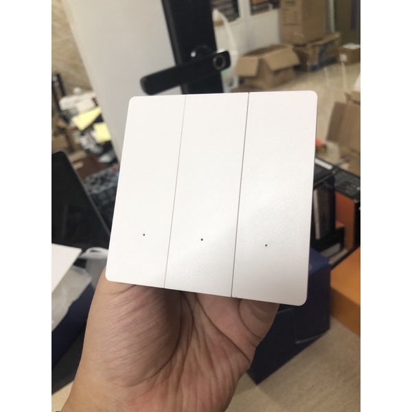 Công Tắc Cơ Không Dây Nguội Zigbee Hình Vuông Tuya
