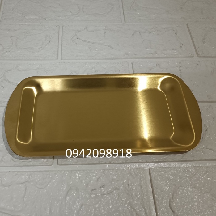 Dụng Cụ Spa: Khay vàng đựng dụng cụ y tế đẹp, sang trọng